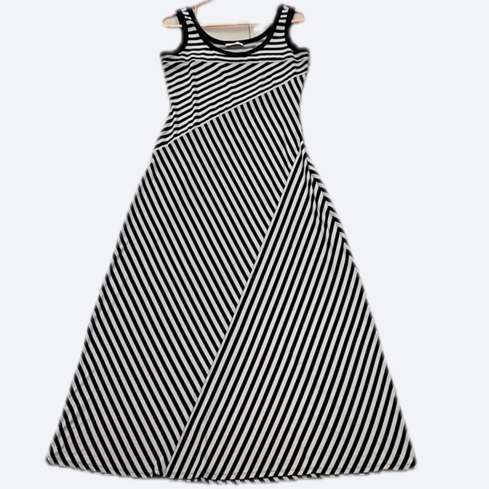 Calvin Klein Black & White Striped Sleeveless Maxi Dress π₯ - Size Medium - Picture 5 of 16